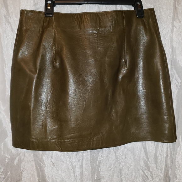 Zara XL sheep leather olive green mini skirt nwt - Picture 6 of 7